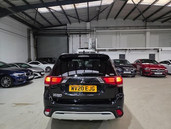 Used Mitsubishi Outlander 2020 for sale - 76990897: Photo