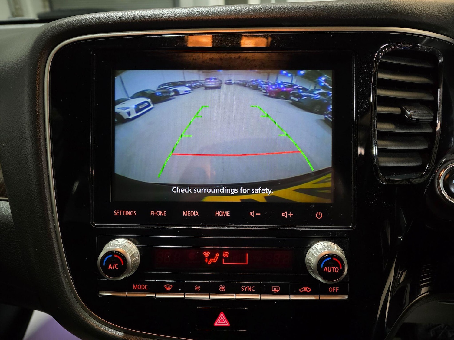 Used Mitsubishi Outlander 2020 for sale - 76990897: Photo 8