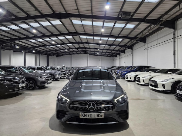 Used Mercedes-Benz E Class 2020 for sale - 76121783: Photo 2