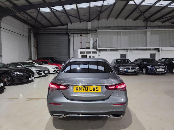 Used Mercedes-Benz E Class 2020 for sale - 76121783: Photo 4