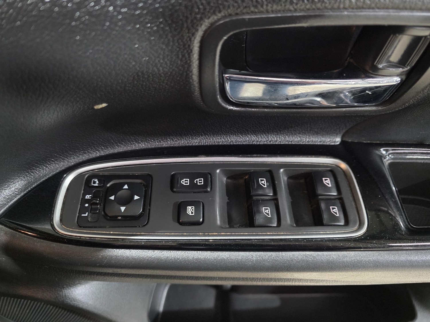 Used Mitsubishi Outlander 2018 for sale - 77314621: Photo 15