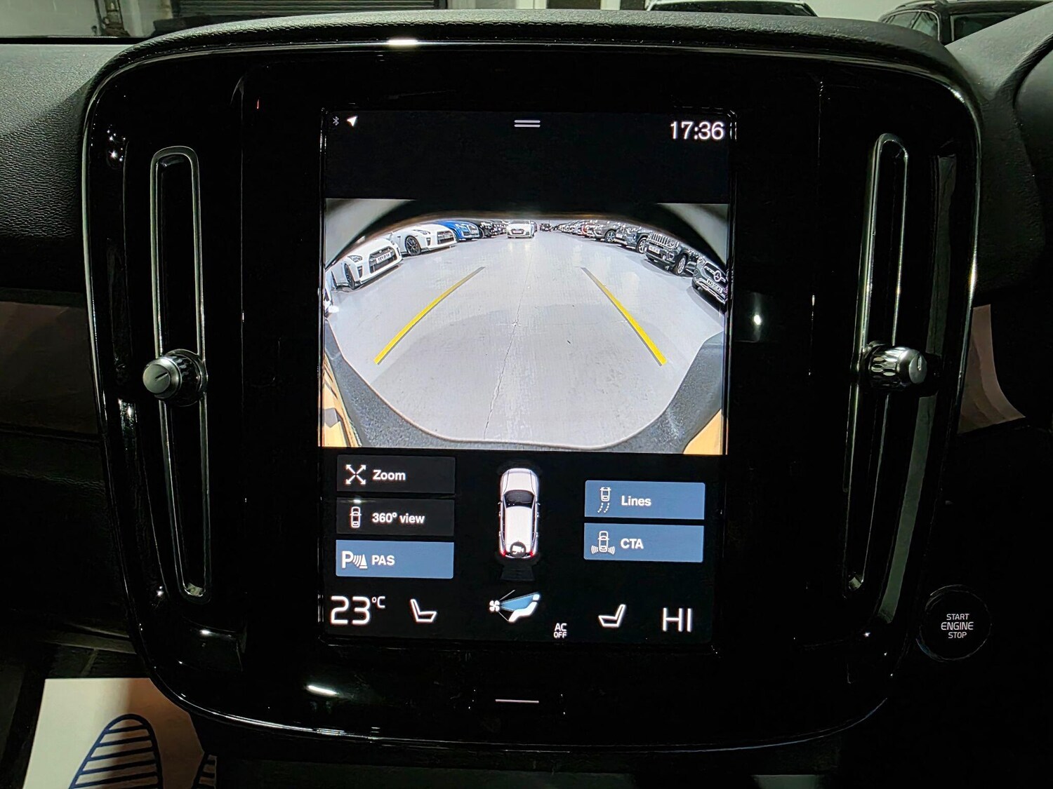 Used Volvo XC40 2022 for sale - 76409429: Photo 11