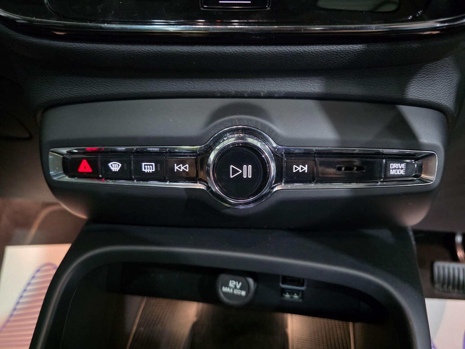 Used Volvo XC40 2022 for sale - 76409429: Photo 12