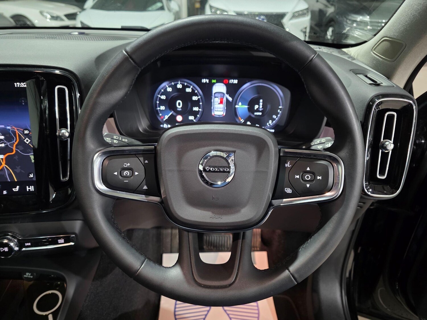 Used Volvo XC40 2022 for sale - 76409429: Photo 21