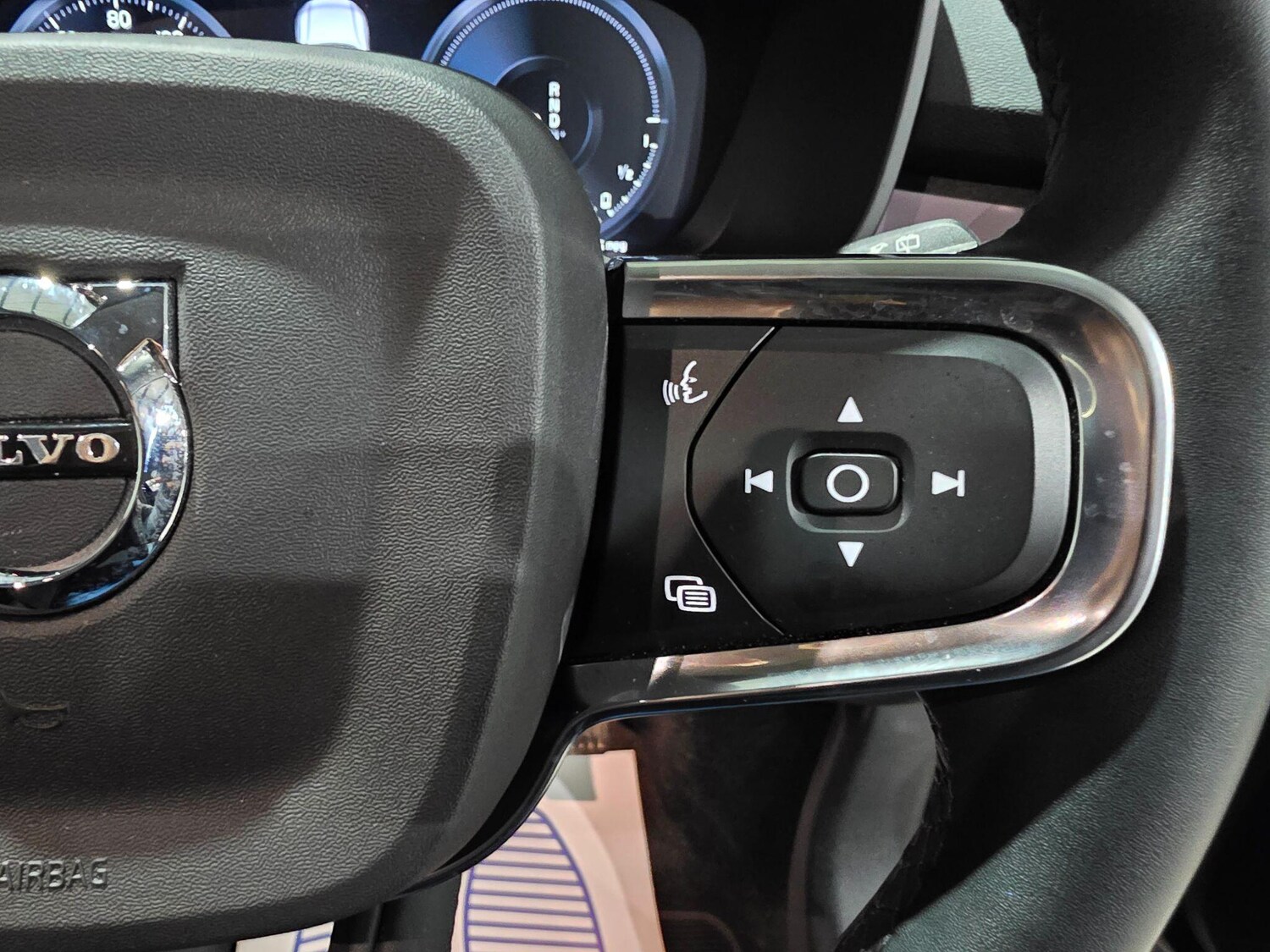 Used Volvo XC40 2022 for sale - 76409429: Photo 22