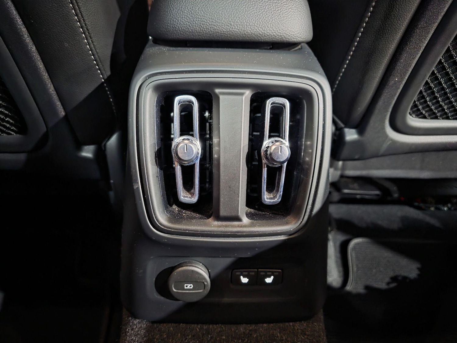 Used Volvo XC40 2022 for sale - 76409429: Photo 30