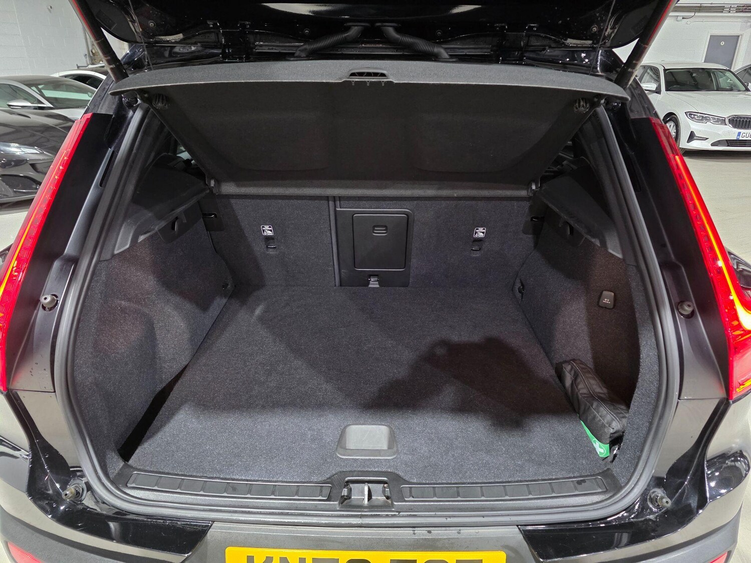 Used Volvo XC40 2022 for sale - 76409429: Photo 35