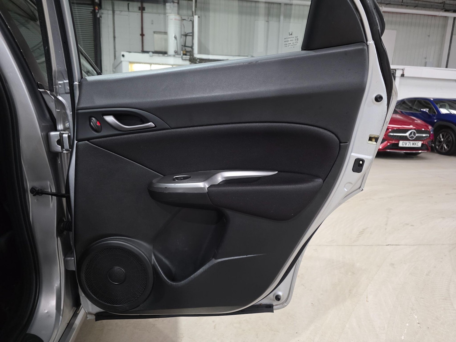 Used Honda Civic 2010 for sale - 76994275: Photo 19