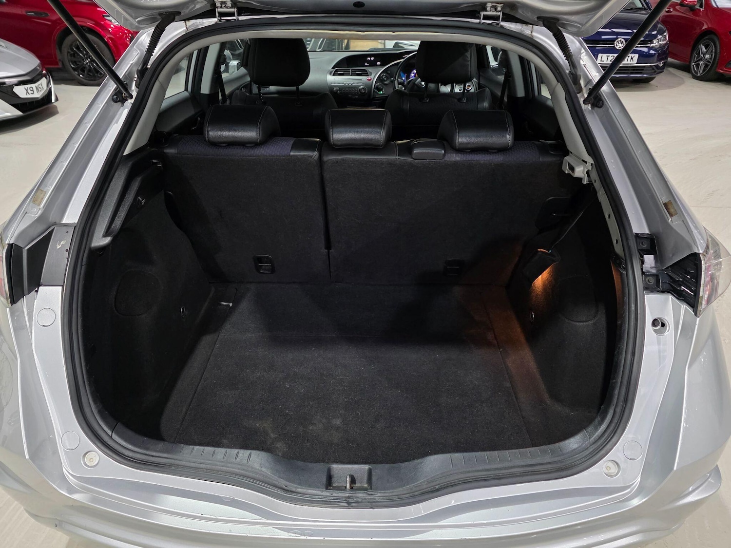 Used Honda Civic 2010 for sale - 76994275: Photo 26