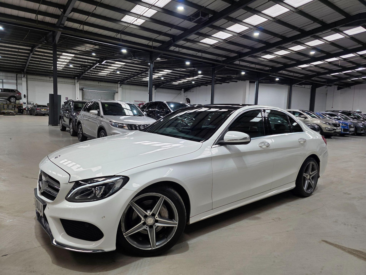 Used Mercedes-Benz C Class 2015 for sale - 76213823: Photo 1