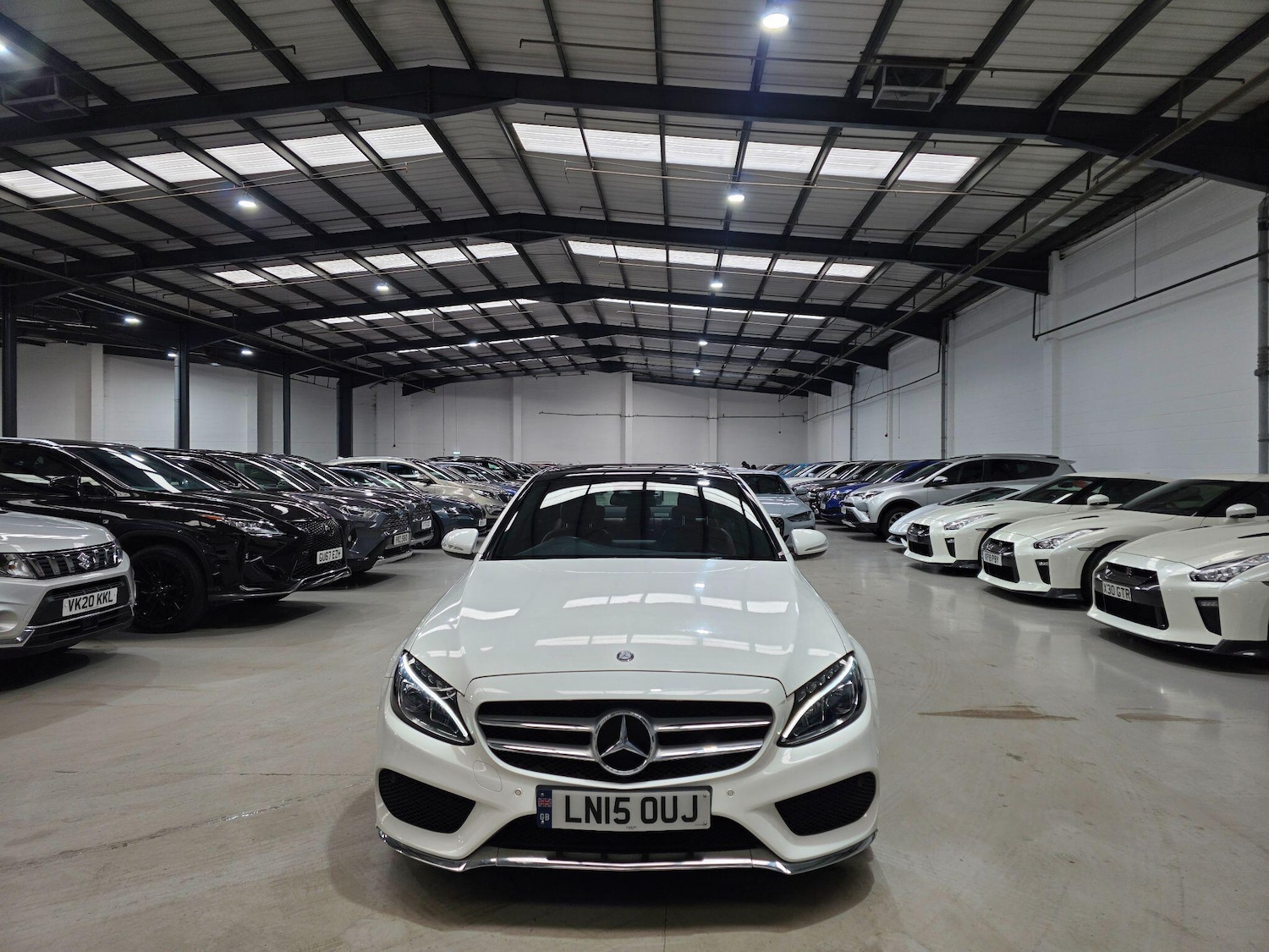 Used Mercedes-Benz C Class 2015 for sale - 76213823: Photo 2