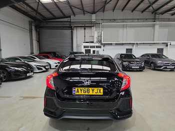 Used Honda Civic 2018 for sale - 76315207: Photo