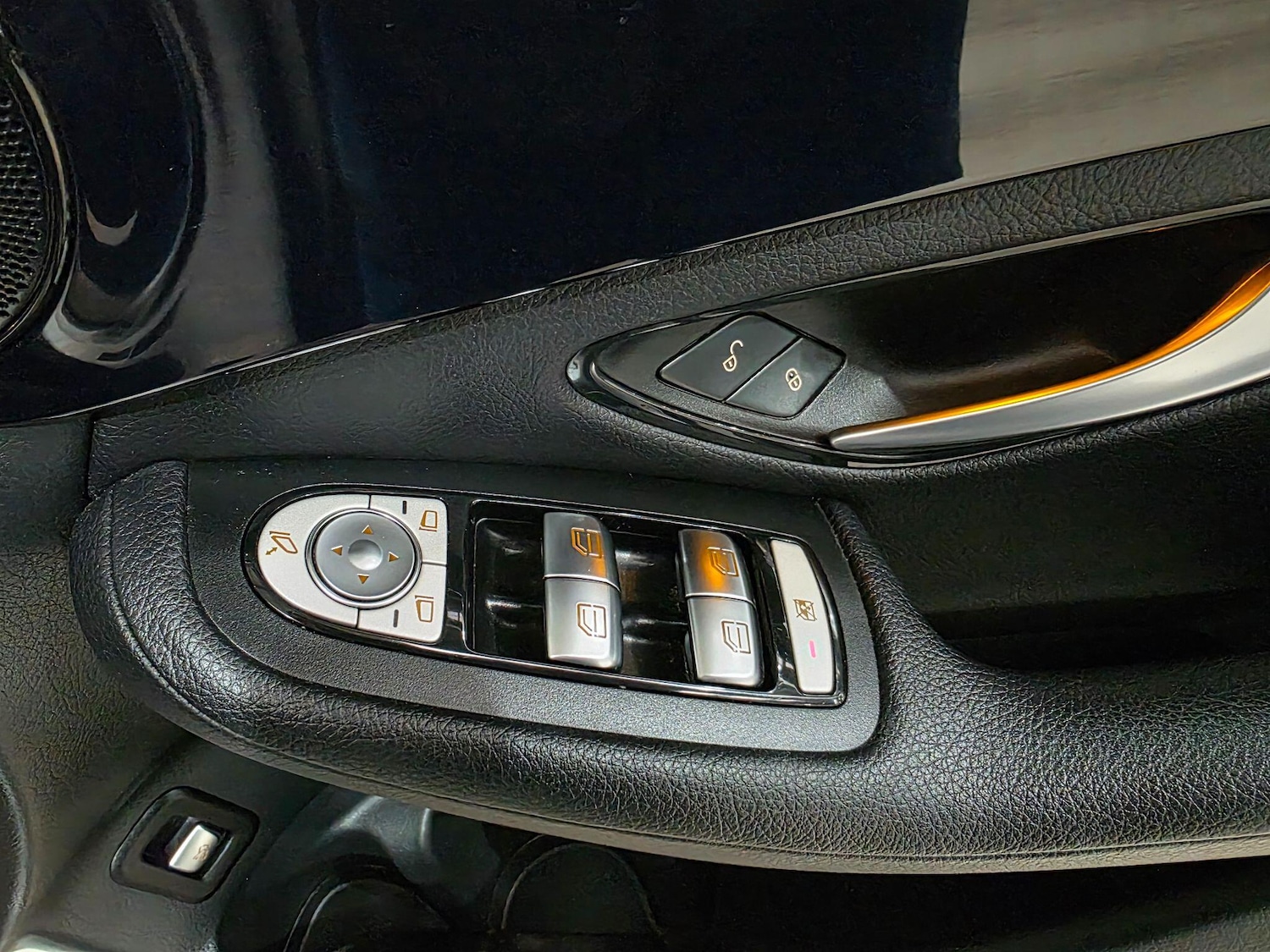 Used Mercedes-Benz GLC 2019 for sale - 77191646: Photo 16