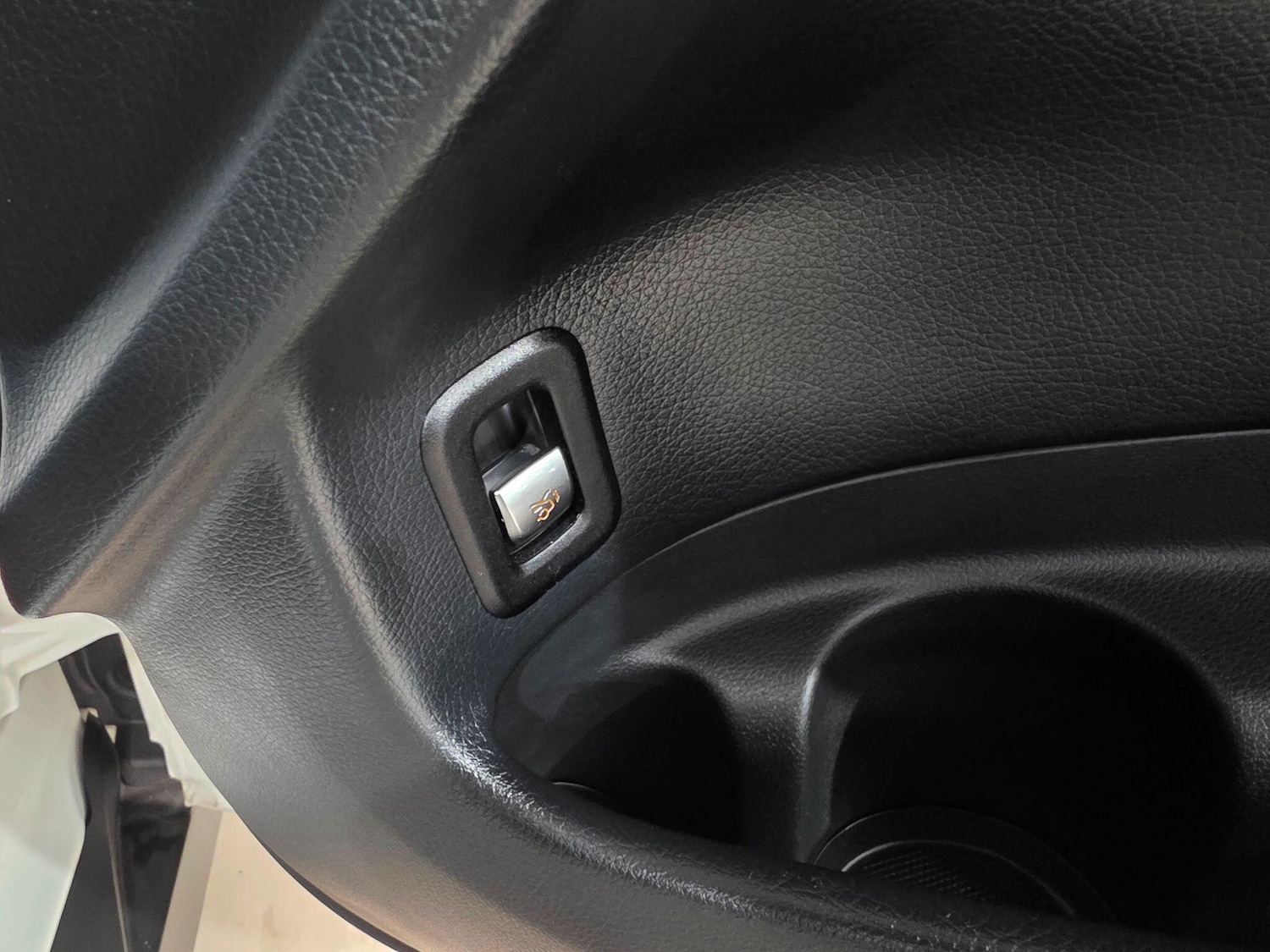 Used Mercedes-Benz GLC 2019 for sale - 77191646: Photo 17