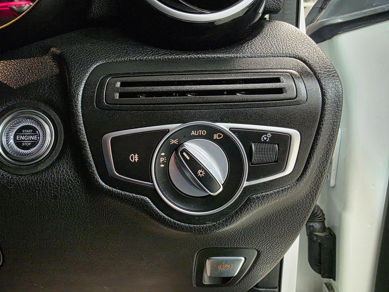 Used Mercedes-Benz GLC 2019 for sale - 77191646: Photo 23