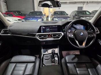 Used BMW 3 Series 2021 for sale - 75600111: Photo