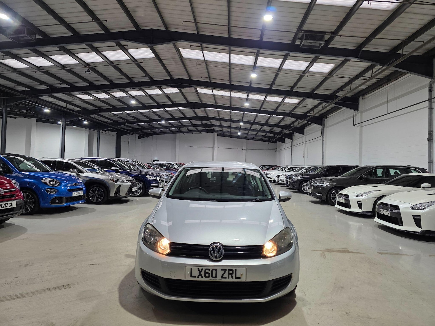 Used Volkswagen Golf 2010 for sale - 77840041: Photo 2