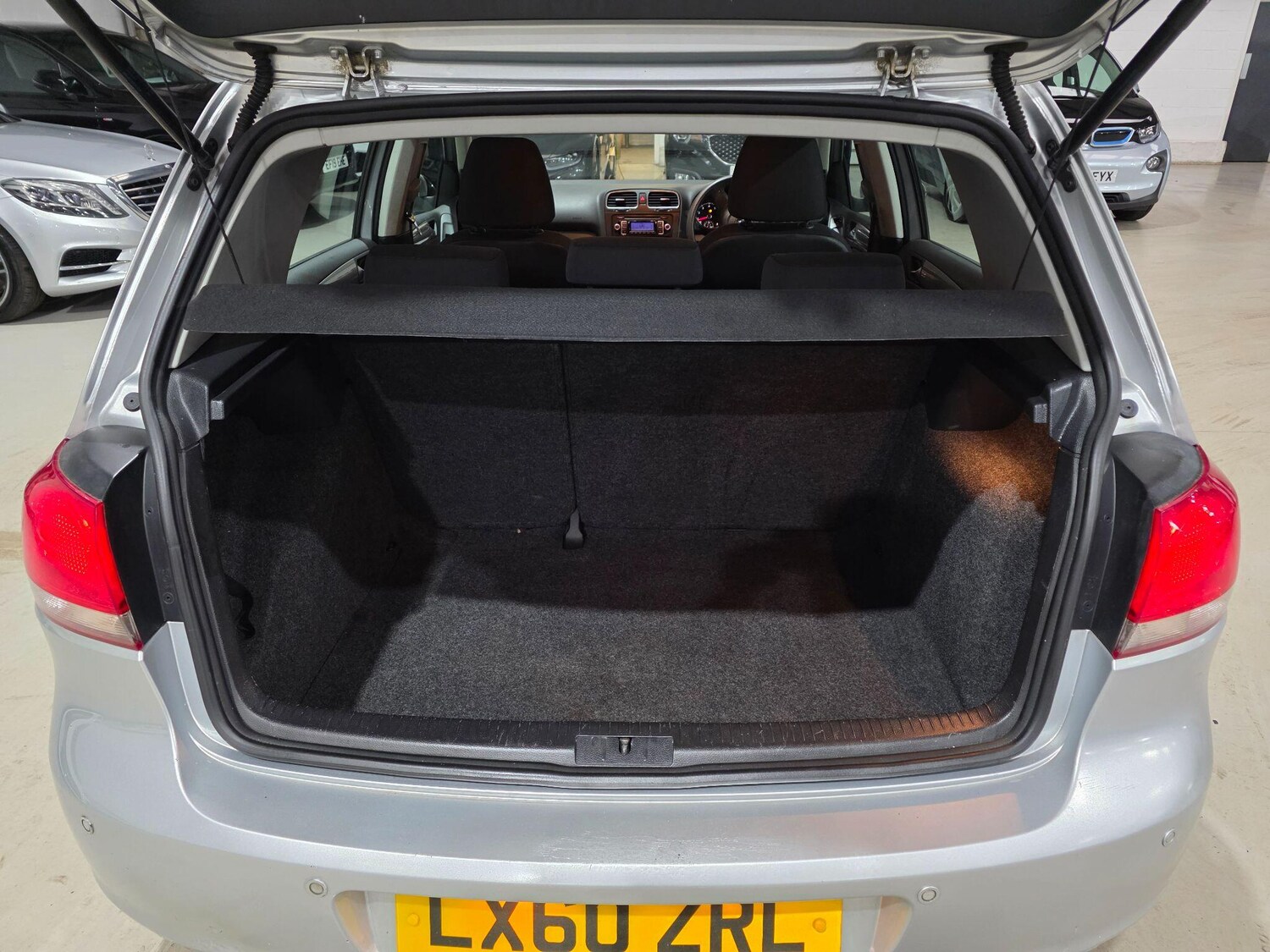 Used Volkswagen Golf 2010 for sale - 77840041: Photo 22