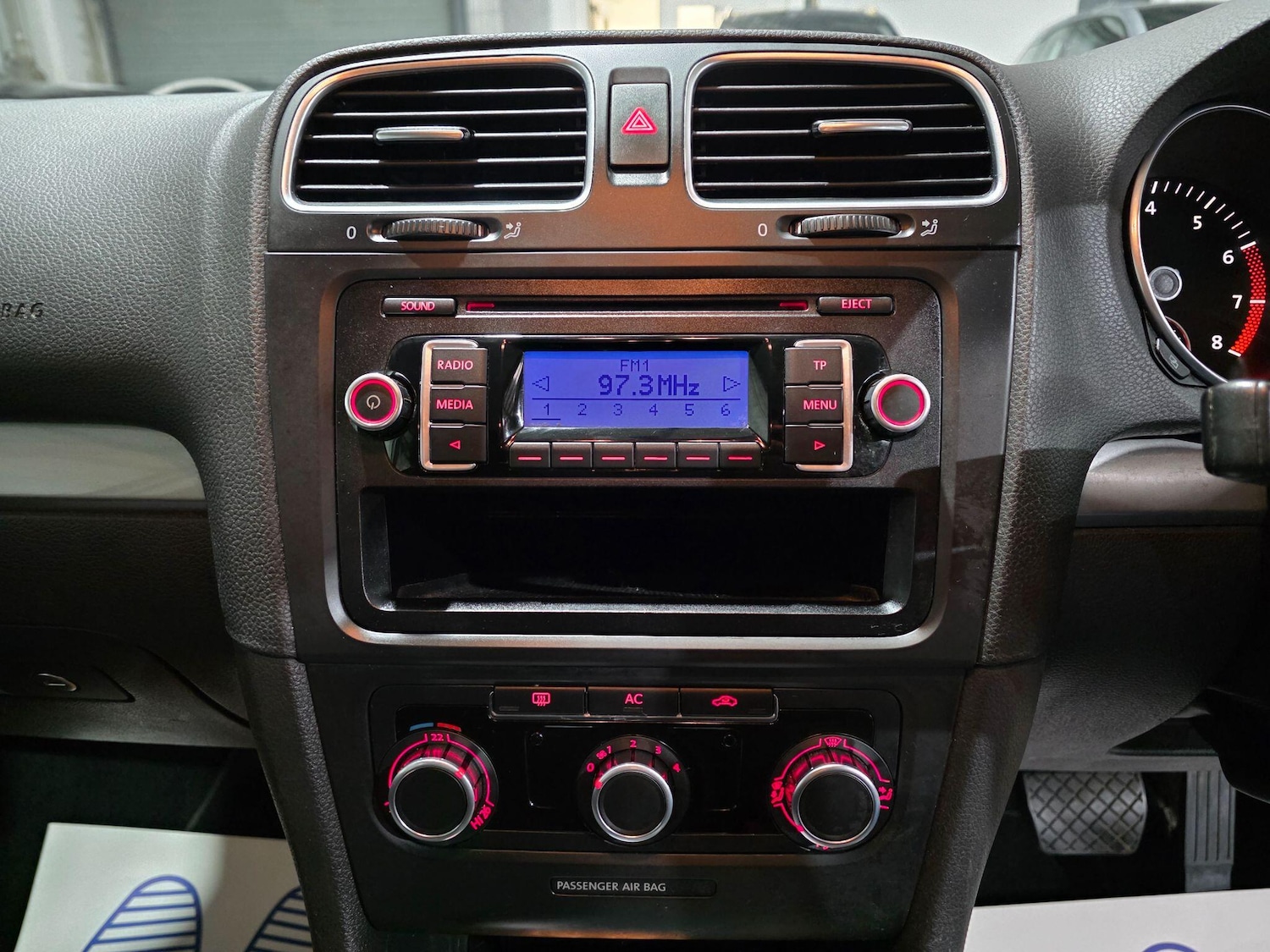 Used Volkswagen Golf 2010 for sale - 77840041: Photo 7