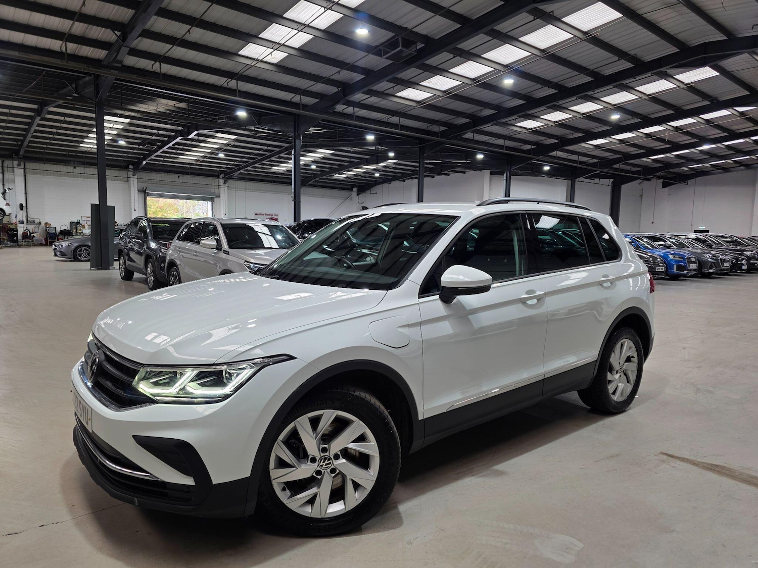 Used Volkswagen Tiguan 2022 for sale - 76247667: Photo 1
