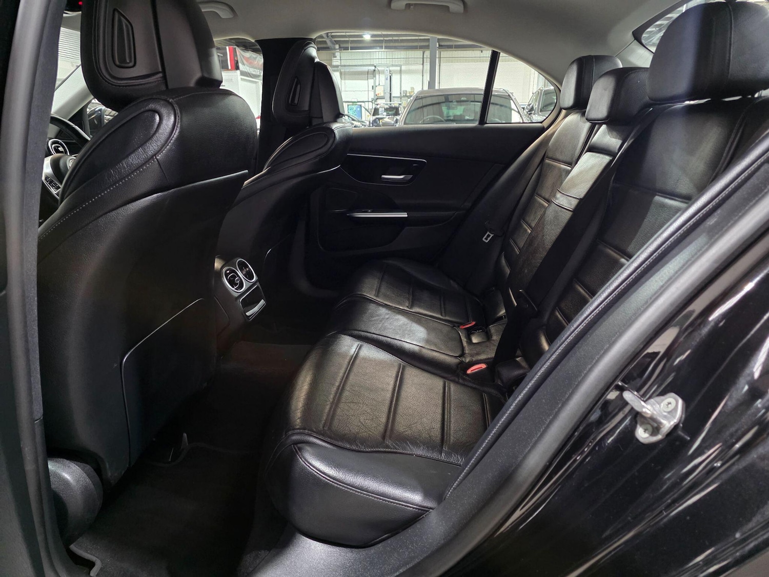 Used Mercedes-Benz C-Class 2022 for sale - 75990188: Photo 31