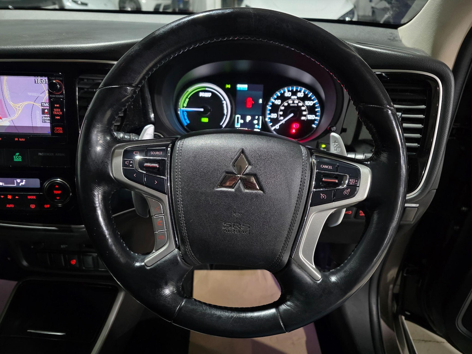 Used Mitsubishi Outlander 2015 for sale - 77395995: Photo 17