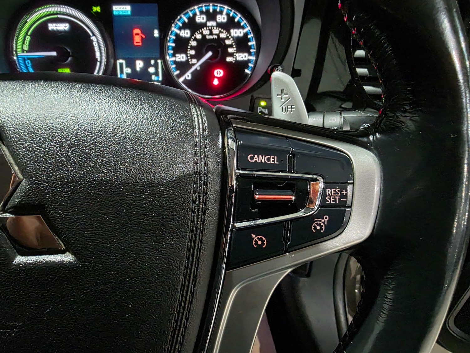 Used Mitsubishi Outlander 2015 for sale - 77395995: Photo 18