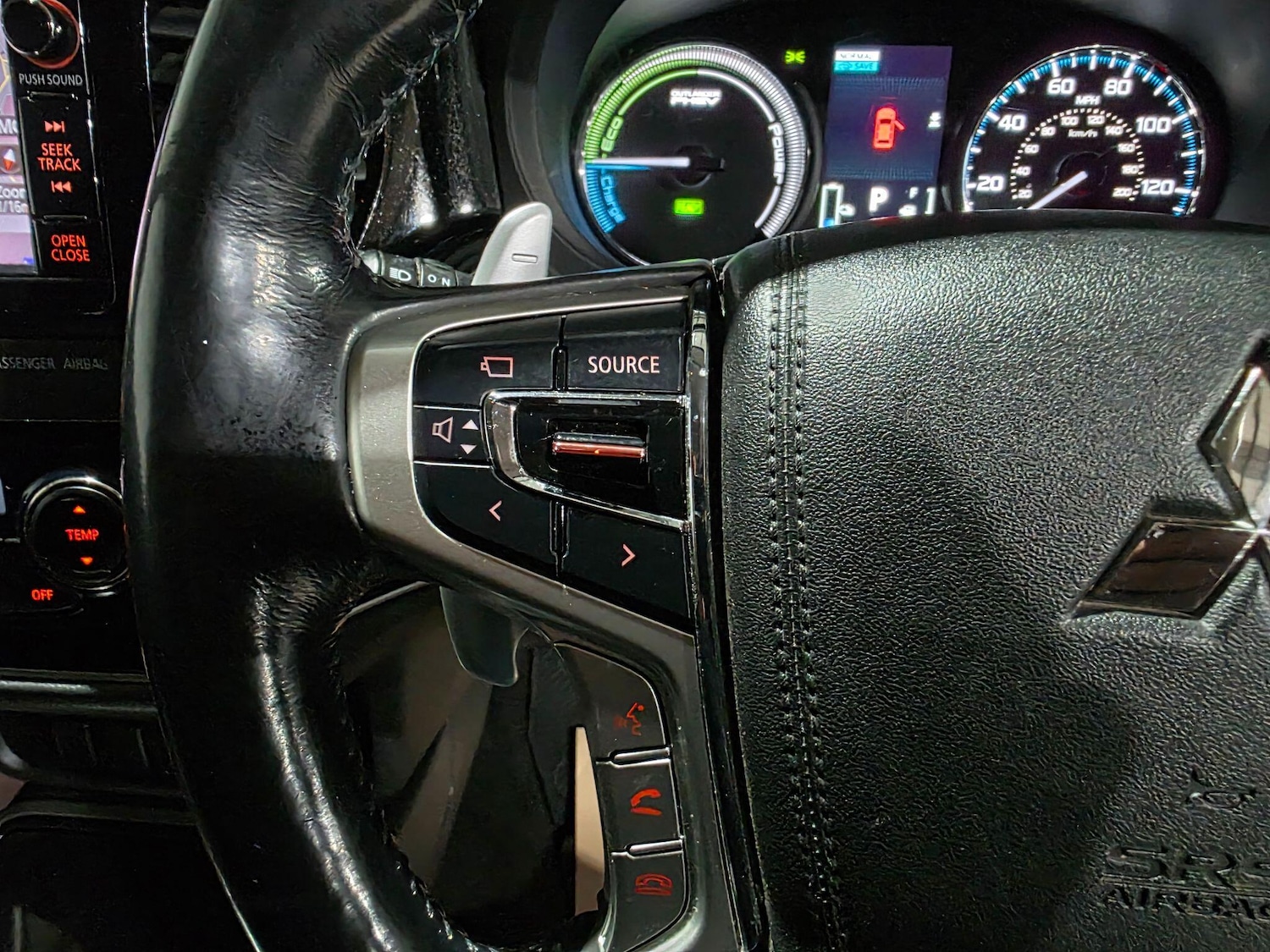 Used Mitsubishi Outlander 2015 for sale - 77395995: Photo 19