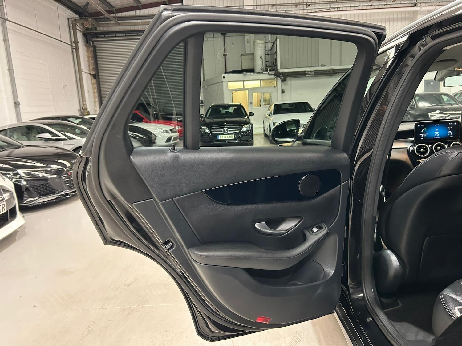 Used Mercedes-Benz GLC 2020 for sale - 76987665: Photo 23