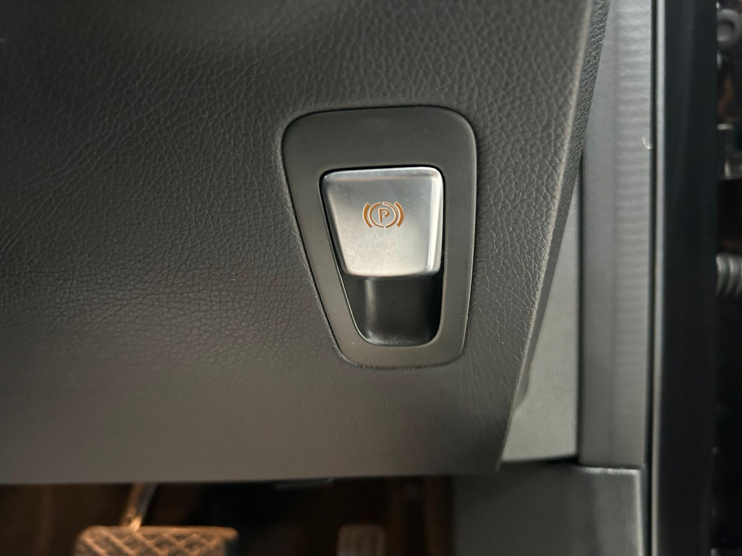 Used Mercedes-Benz GLC 2020 for sale - 76987665: Photo 25