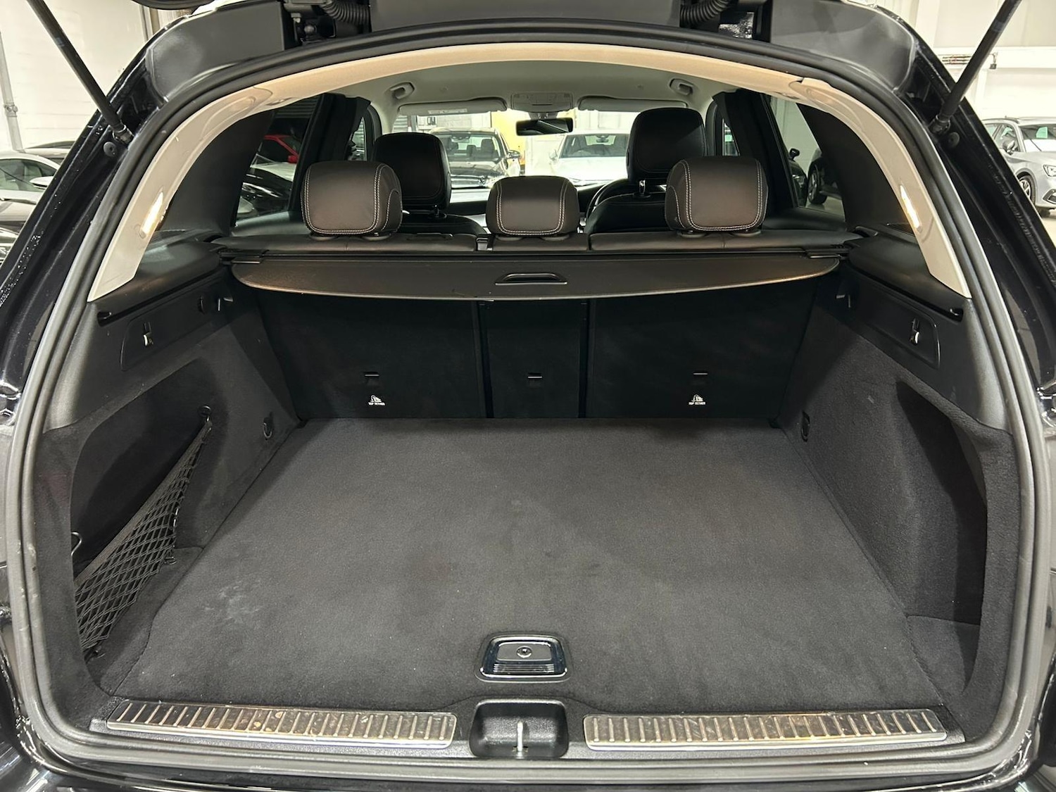 Used Mercedes-Benz GLC 2020 for sale - 76987665: Photo 42