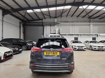 Used Toyota RAV4 2017 for sale - 78100644: Photo