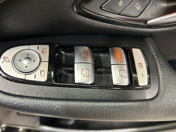 Used Mercedes-Benz GLC 2020 for sale - 75246936: Photo 36