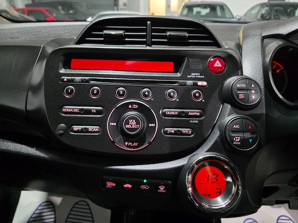 Used Honda Jazz 2012 for sale - 76095076: Photo 7