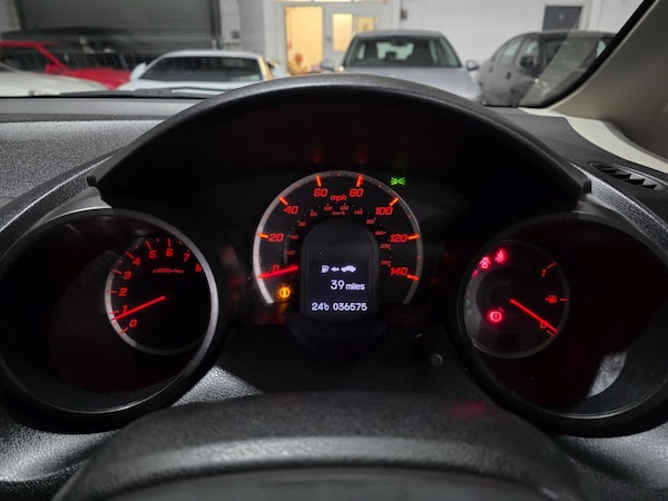Used Honda Jazz 2012 for sale - 76095076: Photo 9