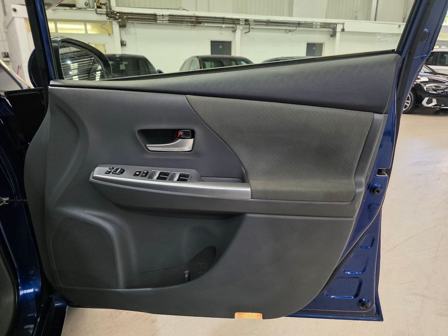 Used Toyota Prius 2018 for sale - 76990762: Photo 11