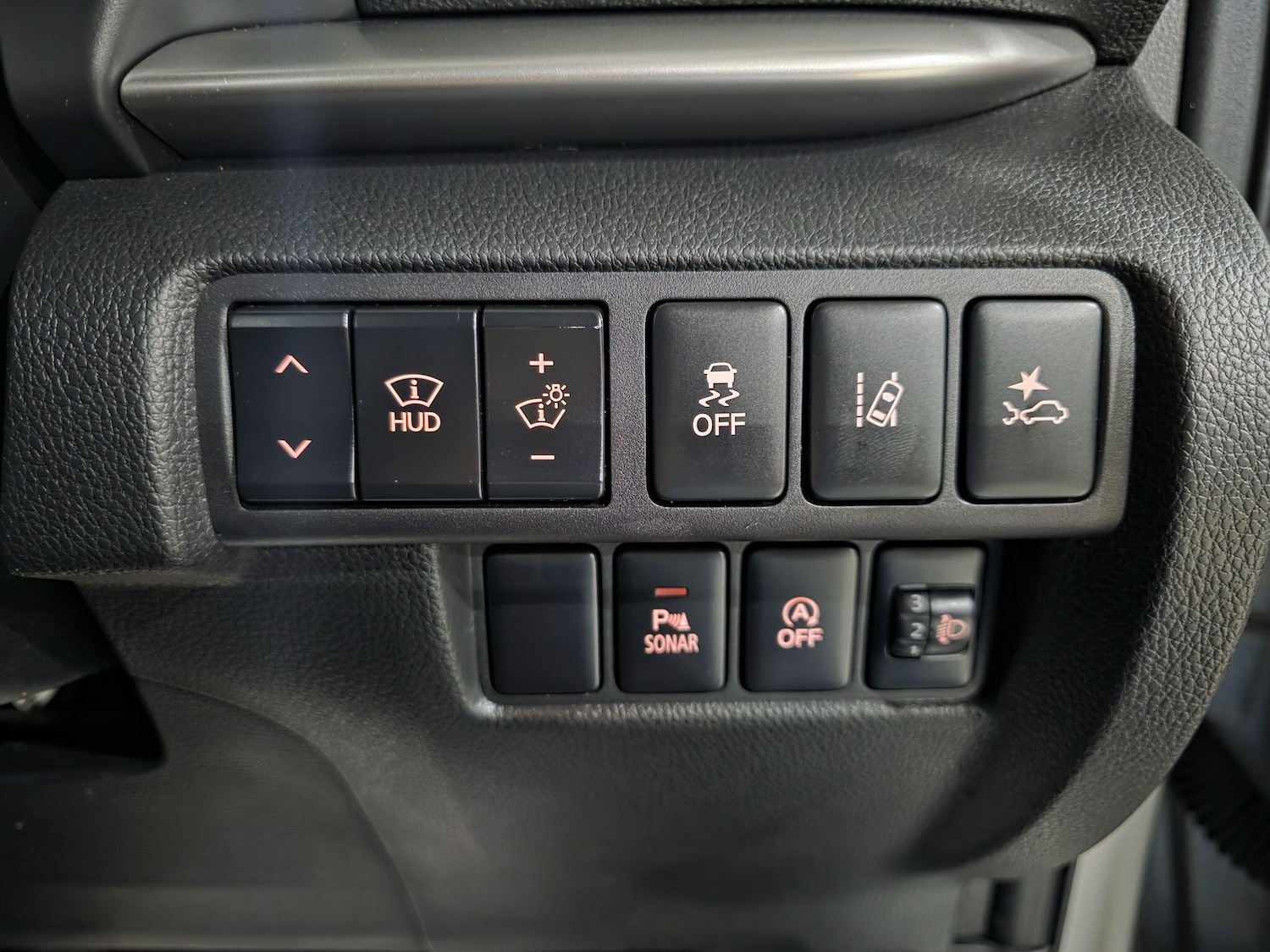 Used Mitsubishi Eclipse Cross 2018 for sale - 76377644: Photo 15