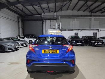 Used Toyota C-HR 2019 for sale - 76899154: Photo