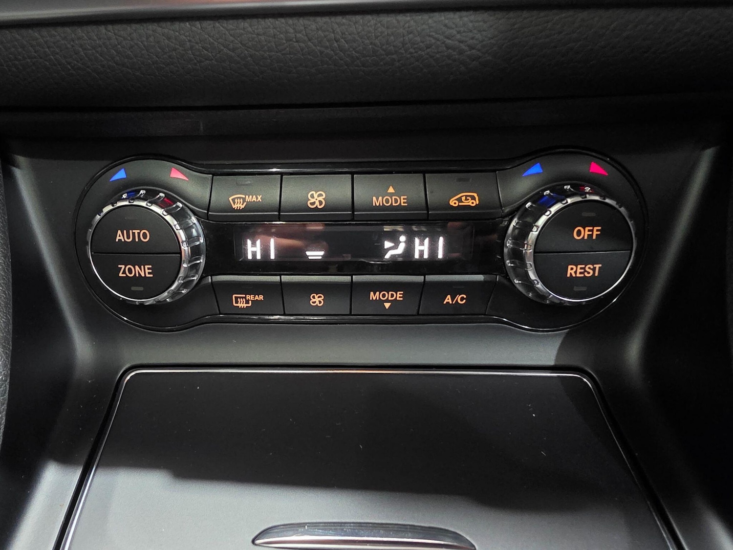 Used Mercedes-Benz GLA 2018 for sale - 76584510: Photo 11