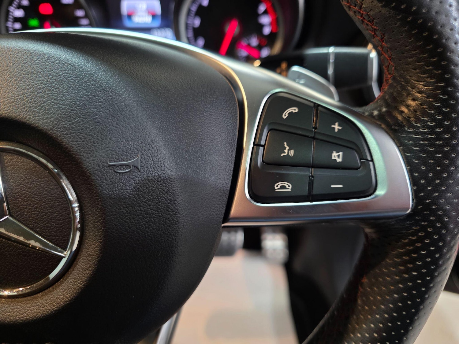 Used Mercedes-Benz GLA 2018 for sale - 76584510: Photo 21