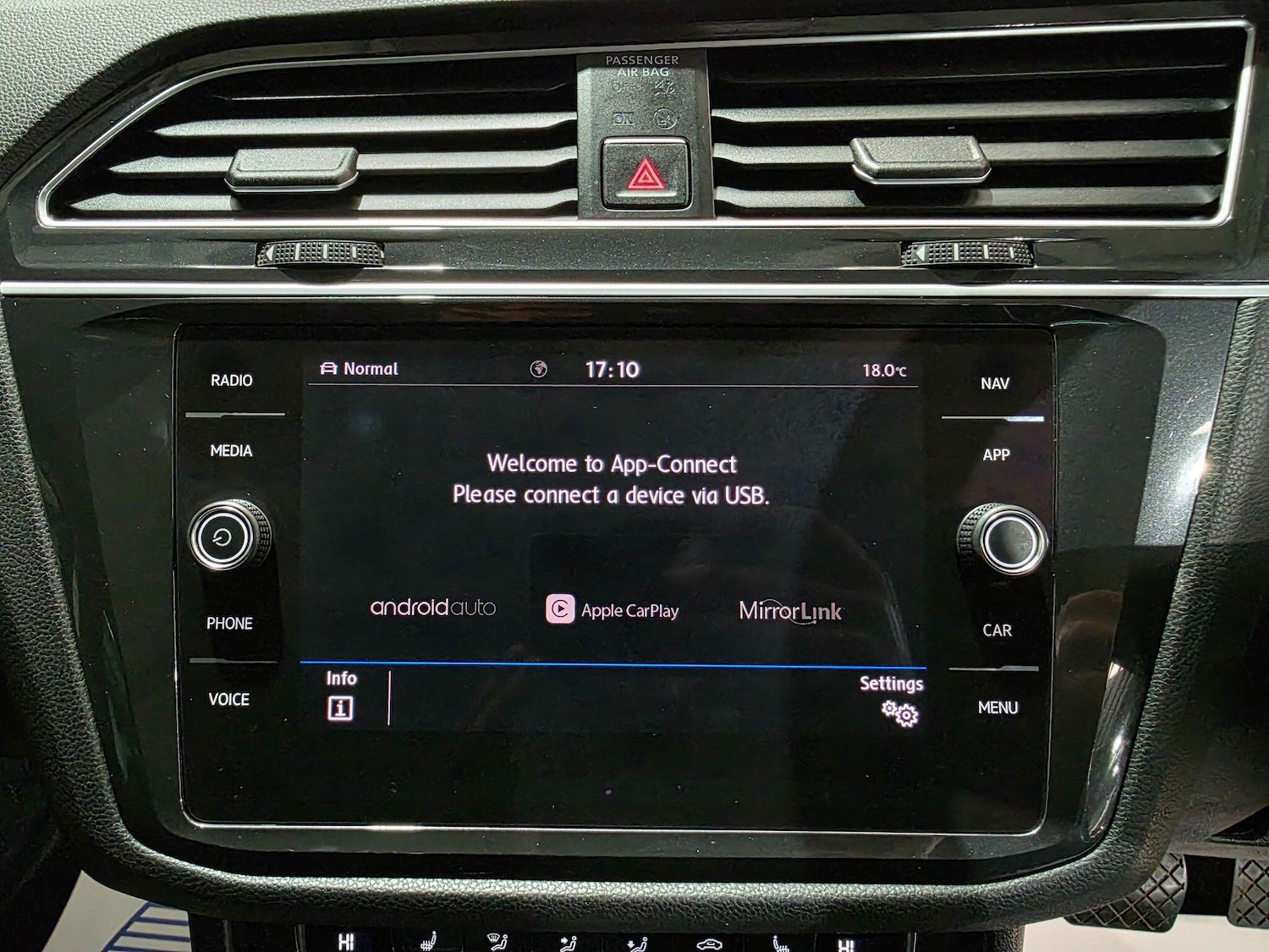 Used Volkswagen Tiguan 2017 for sale - 76095066: Photo 11