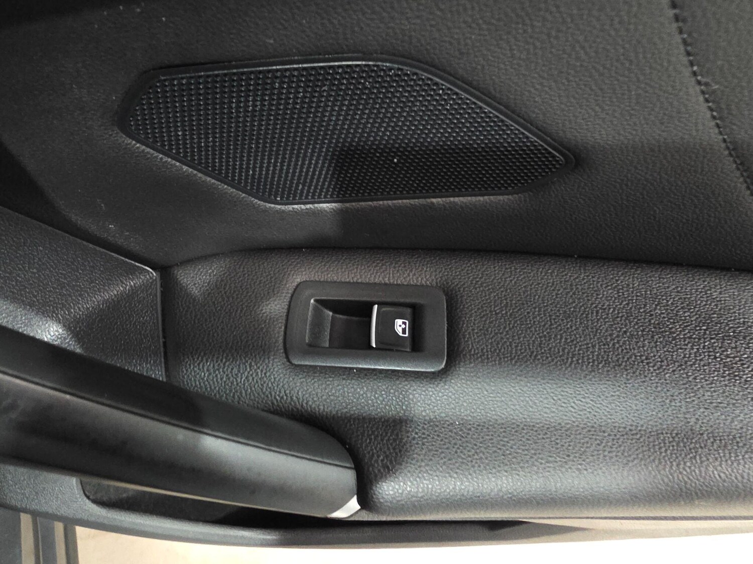Used Volkswagen Tiguan 2017 for sale - 76095066: Photo 27