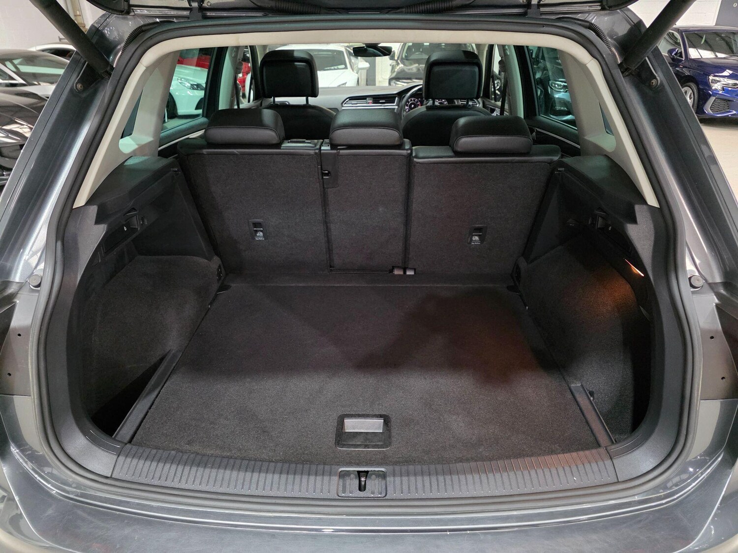 Used Volkswagen Tiguan 2017 for sale - 76095066: Photo 34