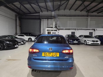 Used Volkswagen Jetta 2017 for sale - 76572839: Photo