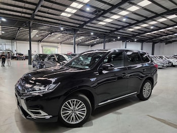 Used Mitsubishi Outlander 2018 for sale - 75507102: Photo