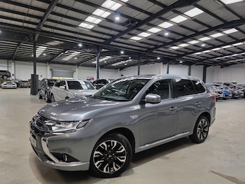 Mitsubishi - Outlander