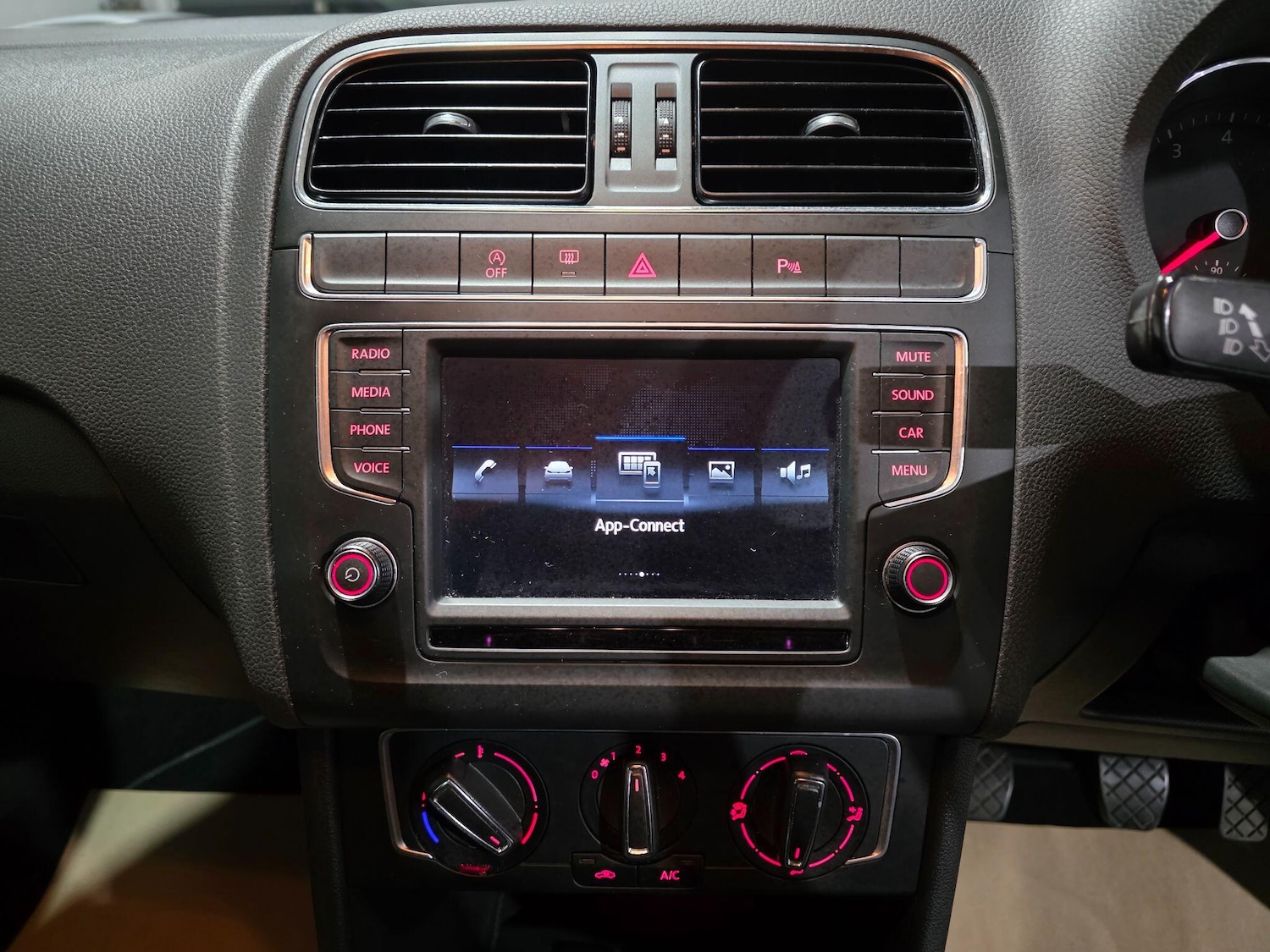 Used Volkswagen Polo 2017 for sale - 77091745: Photo 7