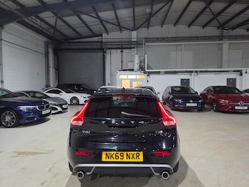 Used Volvo V40 2019 for sale - 76965291: Photo