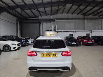 Used Mercedes-Benz C Class 2015 for sale - 77305561: Photo