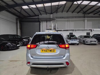 Used Mitsubishi Outlander 2018 for sale - 77768421: Photo